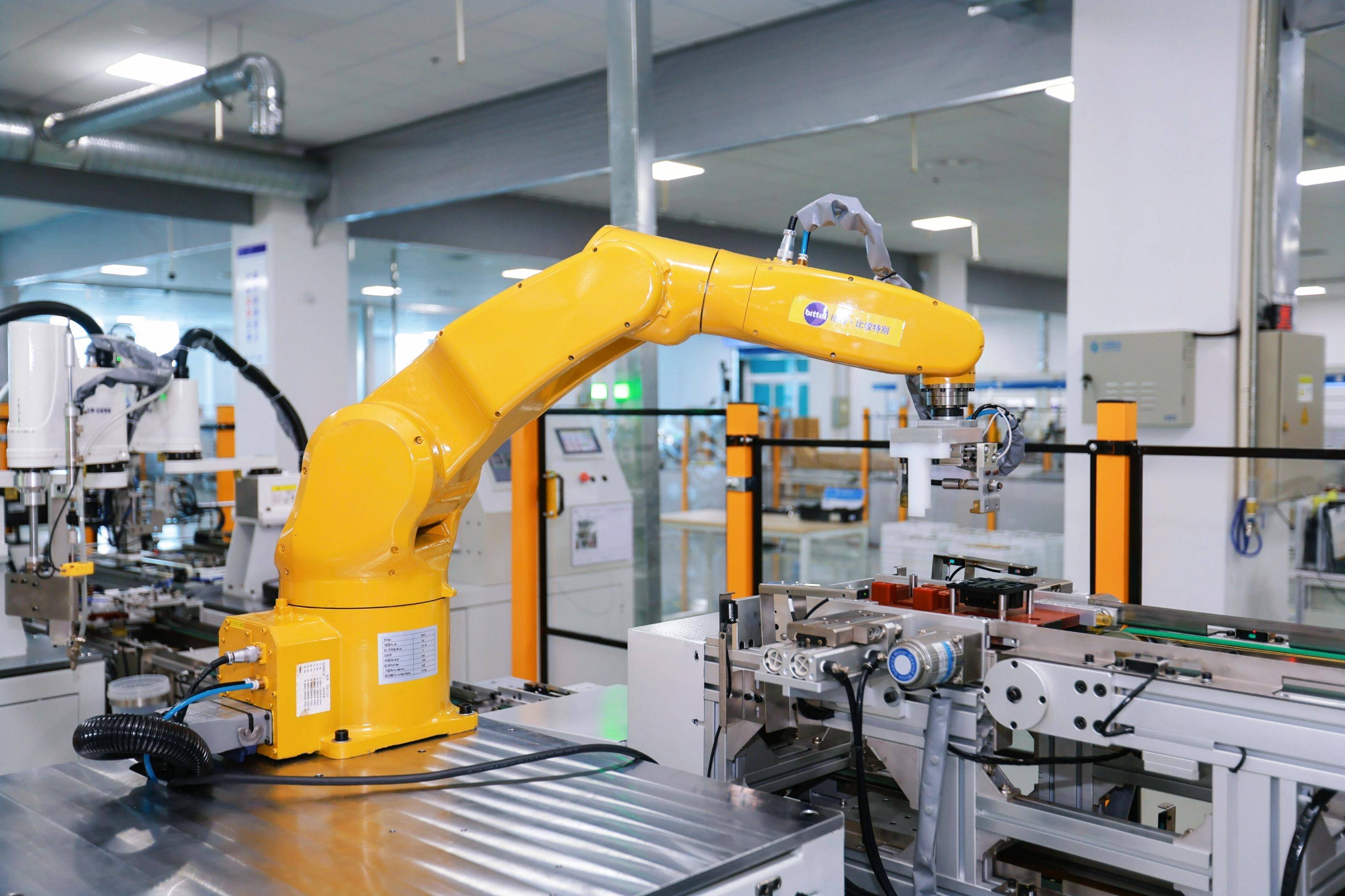 技术创新引领未来 揭秘国内首创全自动电话机生产线的智能革命